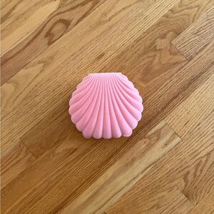 Oceanus shell jewelry holder mermaid pink